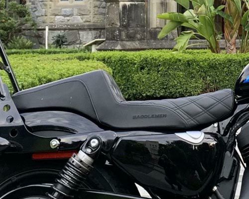 LGF-006：Le Pera ベアボーンズ ソロシート スポーツスター用 スムース