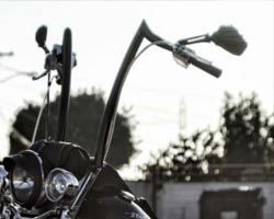 クルーザーソフテイル用ハンドルバー｜ハーレーカスタムパーツ専門店