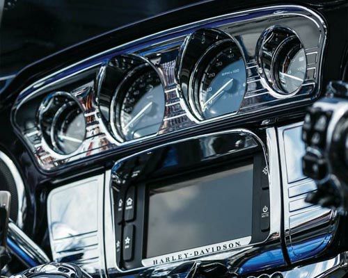 ハーレー、ツーリングモデル用スイッチパネル KURYAKYN |ハーレー