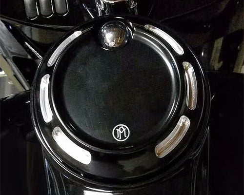 ハーレー・パーツ パフォーマンスマシン (Performance Machine)フューエル・ドア