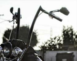 ハーレーパーツ、 ソフテイル用中古パーツ ハンドル、タンク廻りパーツ