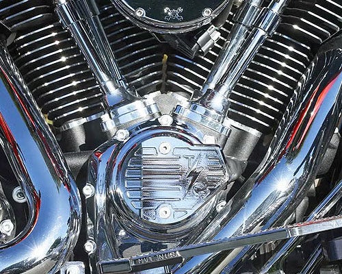 ハーレー、新商品 エンジンパーツ（クローム＆ブラック）