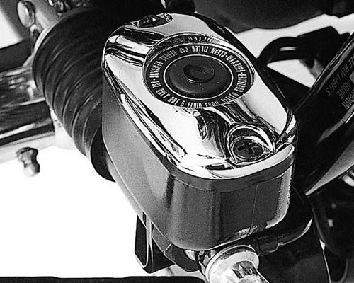 ハーレー、ツーリングモデル リア・マスターシリンダーカバー