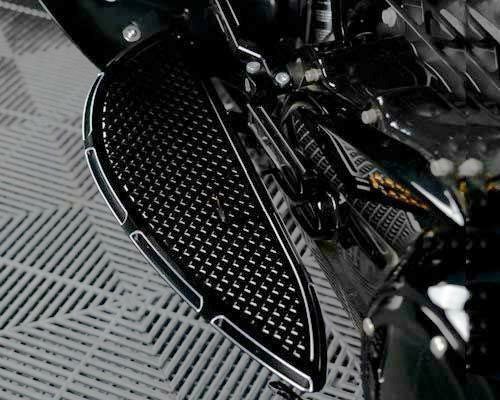 ハーレー、ツーリングモデル ローランド・サンズ・デザイン(RSD)フットボード