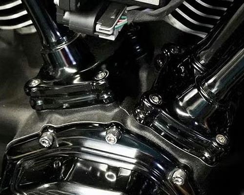 ハーレー、 2017以降ツーリング  ブラック　エンジンカバー