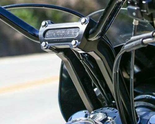 ハーレー、 Thrashin Supply ライザー