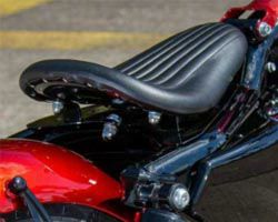 ハーレー　スポーツスター用　シート　〜03 スポーツスター（～03）用シート ハーレー純正オプション XL883 XL883R