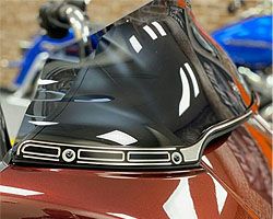 ウインドシールド トリム 2015以降 FLTR(ロードグライド)用｜ハーレー