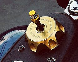 クルーザー(M8ソフテイル）用フューエルキャップ