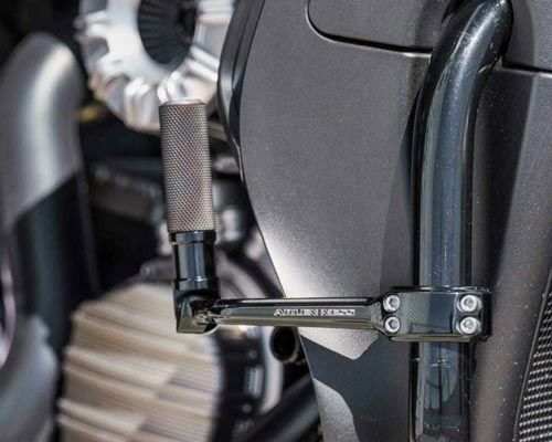 ハーレー、ツーリング用 フットレバー＆フットペグ｜ハーレーカスタム