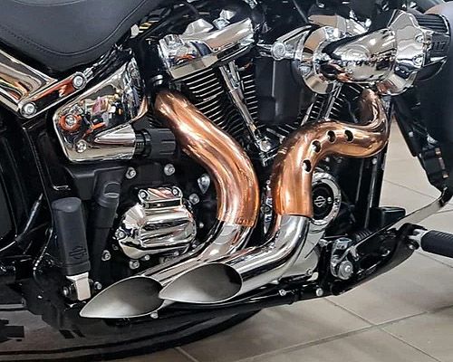 Blow Performance Exhausts(ブローパフォーマンスエキゾースト