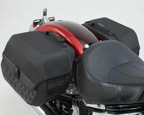 クルーザー(M8ソフテイル）用SW-MOTECHサドルバッグ｜ハーレーカスタム