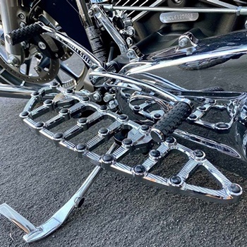 高級感のあるフットパーツ