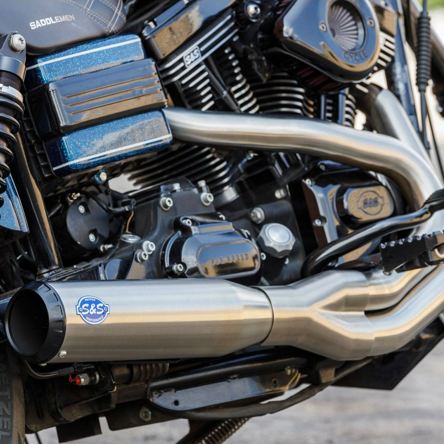 2006～2017 ダイナ ボブキャット 2-1エキゾーストマフラー (ブラック