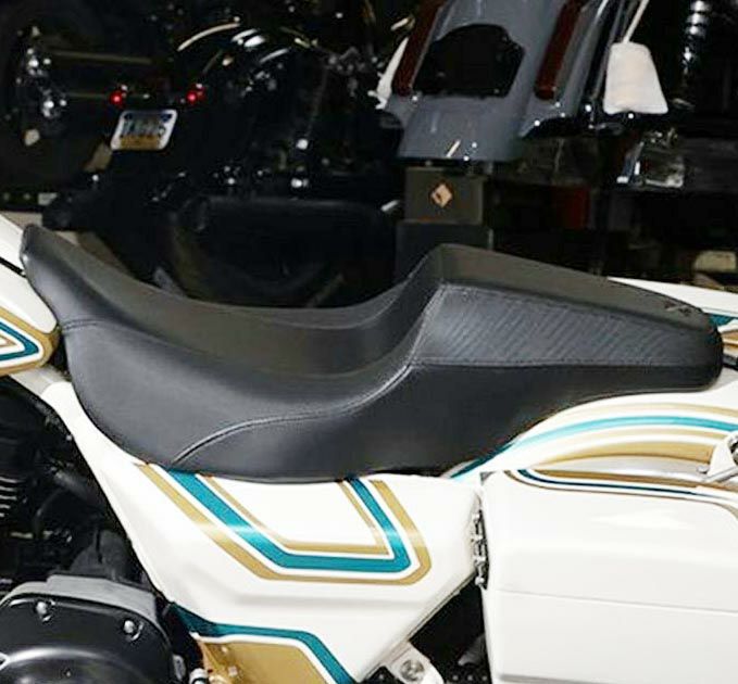 SALE】Saddlemen プロファイラー LS シート ハーレー、ツーリング