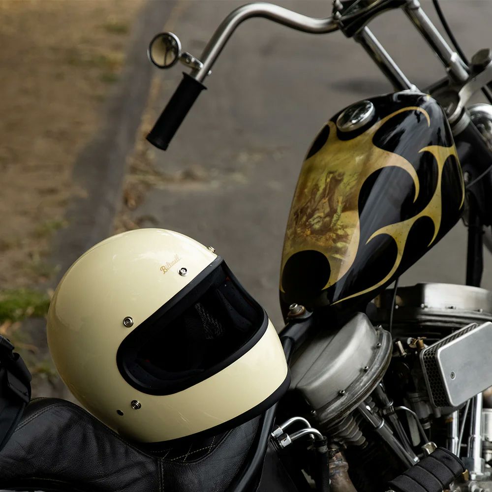 ビルトウェル「GRINGO」 ECE規格R22.06 ヘルメット グロスヴィンテージホワイト 7