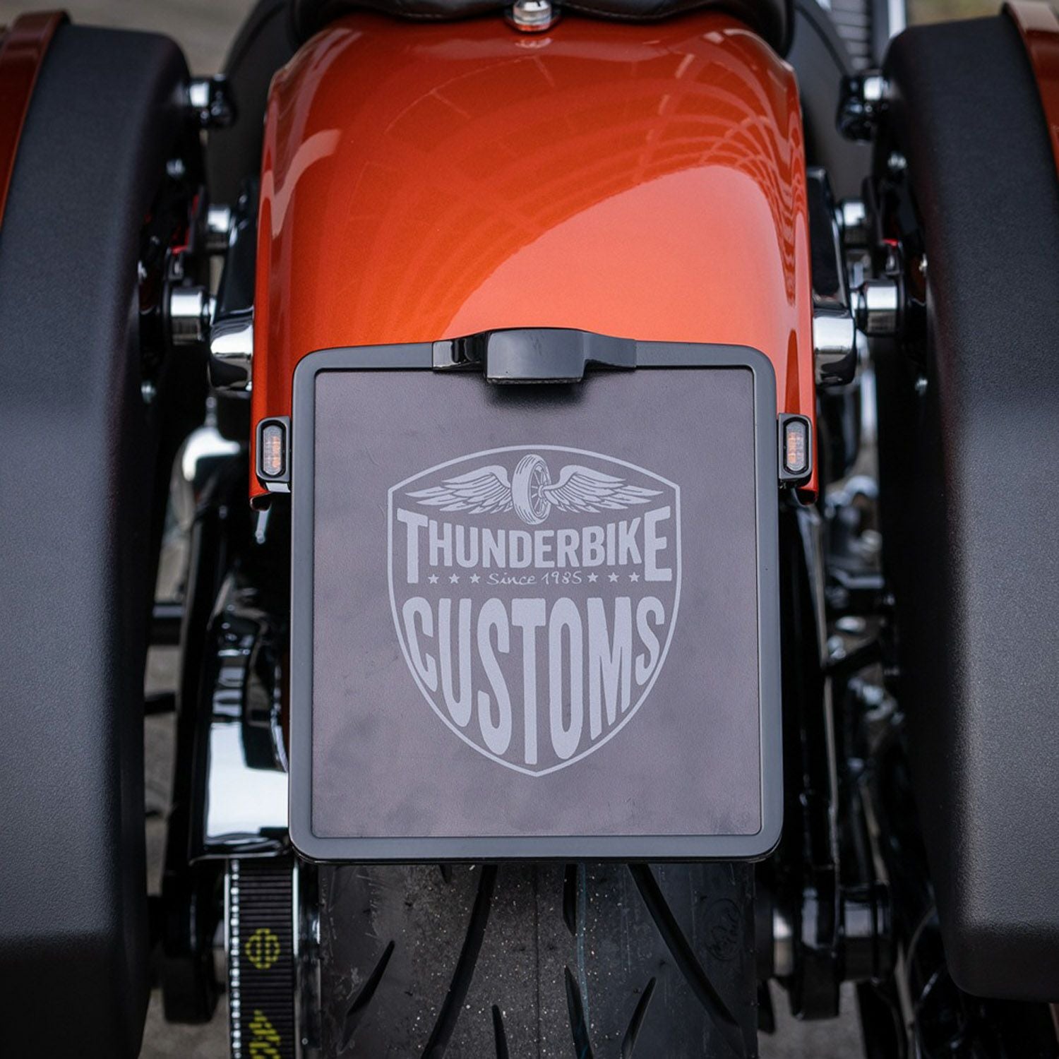 Thunderbike ライセンスプレートフレーム用 3-1リアウィンカー (マット