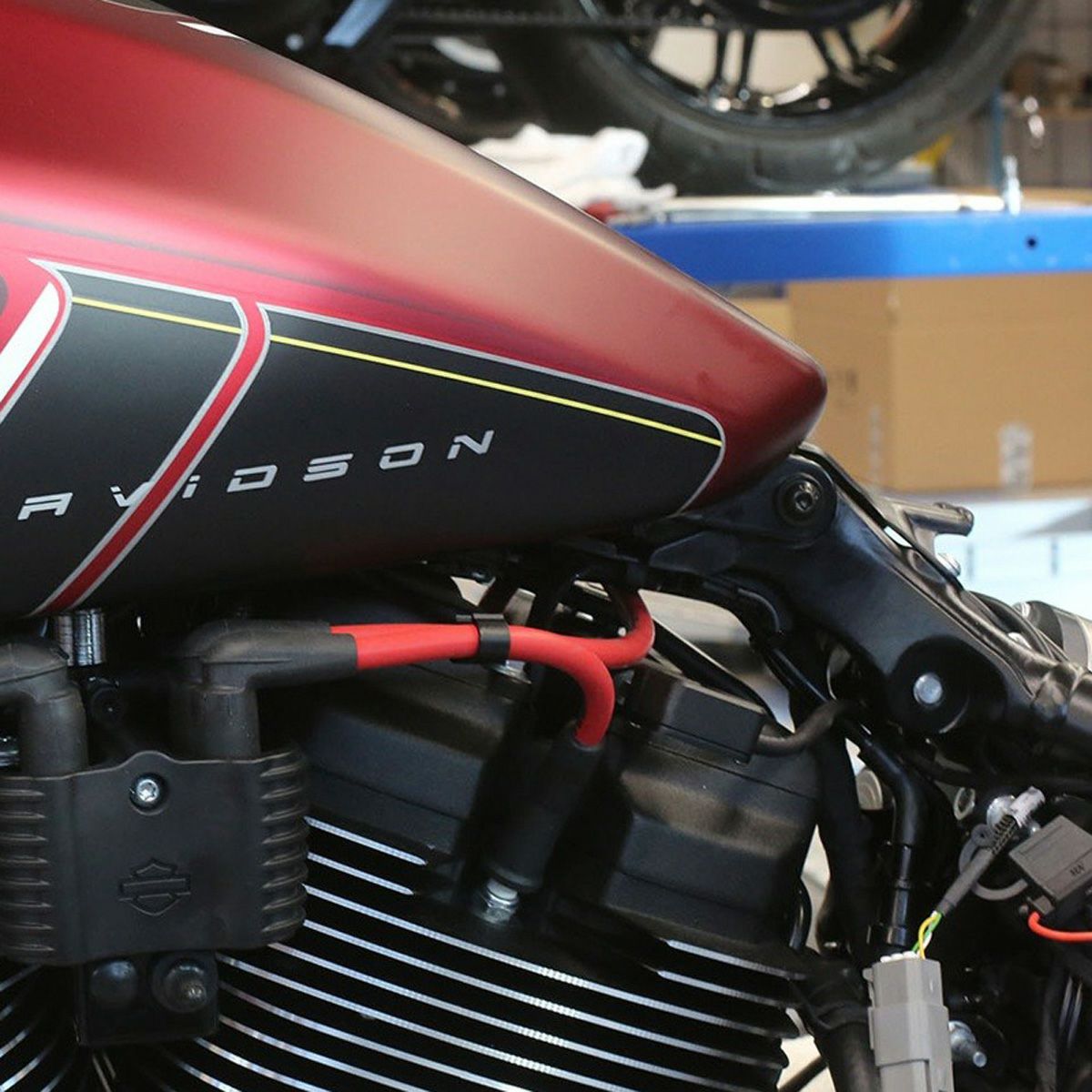 クルーザー(M8ソフテイル)用ガソリンタンク、タンクアクセサリー