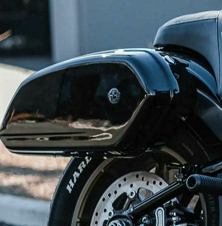 サドルバッグ(ハーレー用) Viking Bags Viper ラージ・ハードサドルバッグ 26L (グロスブラック