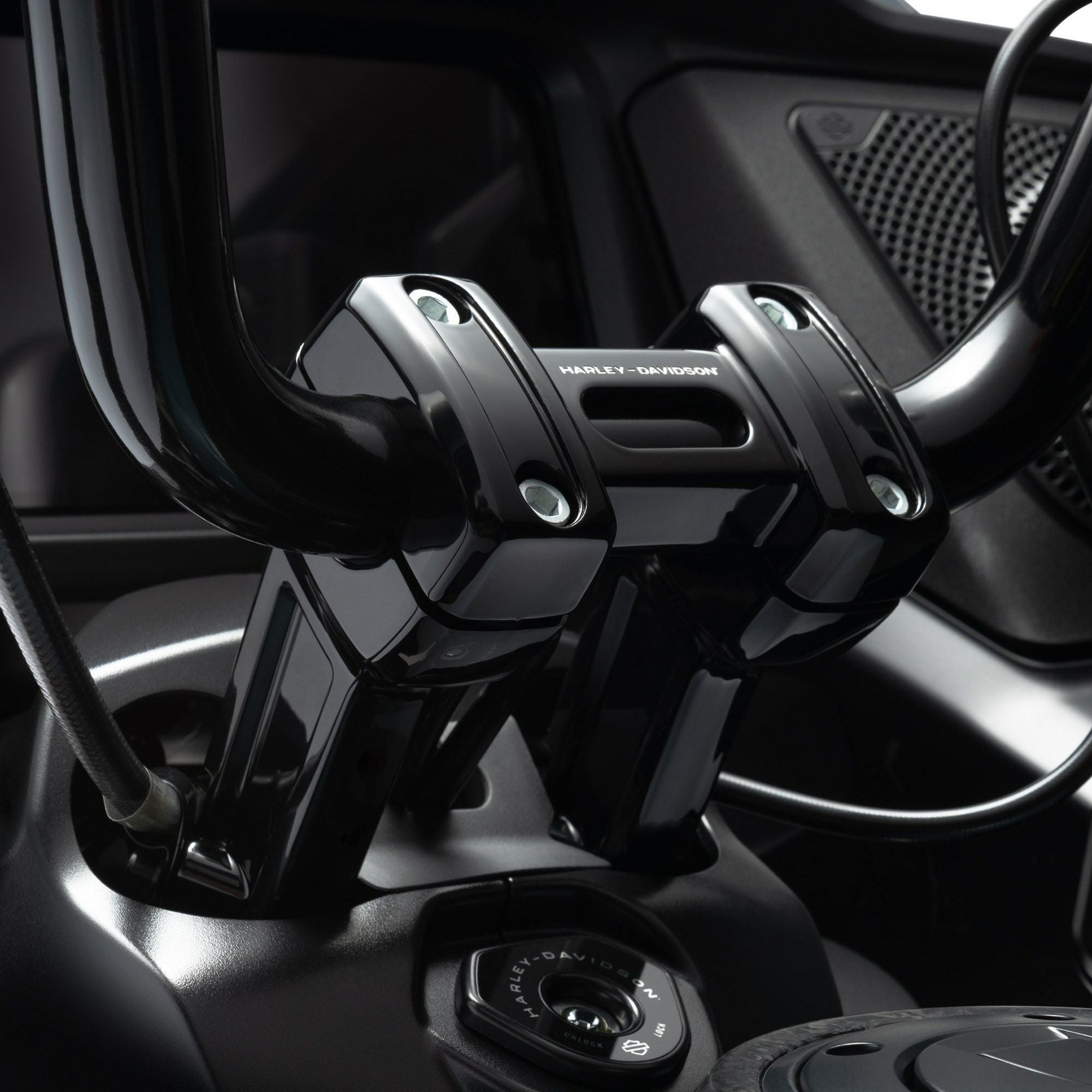 セール】ハーレー、ツーリングモデル用6インチライザー 【ロード