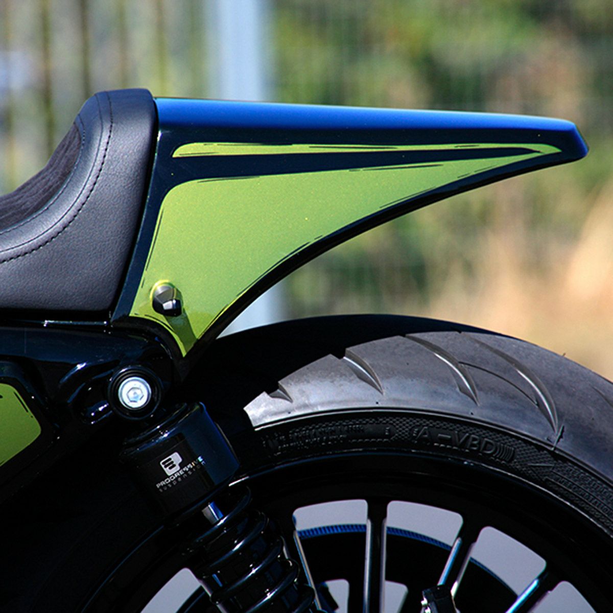 Cult Werk カフェレーサー リアフェンダー＆シート スポーツスター