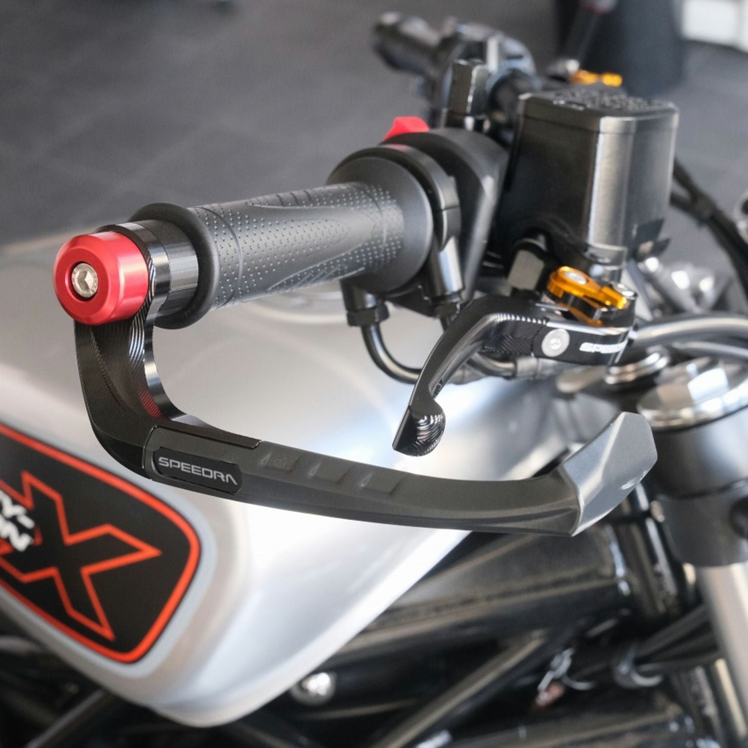 SPEEDRA X350用 レバーガード左右セット (レッド) |ハーレーパーツ専門