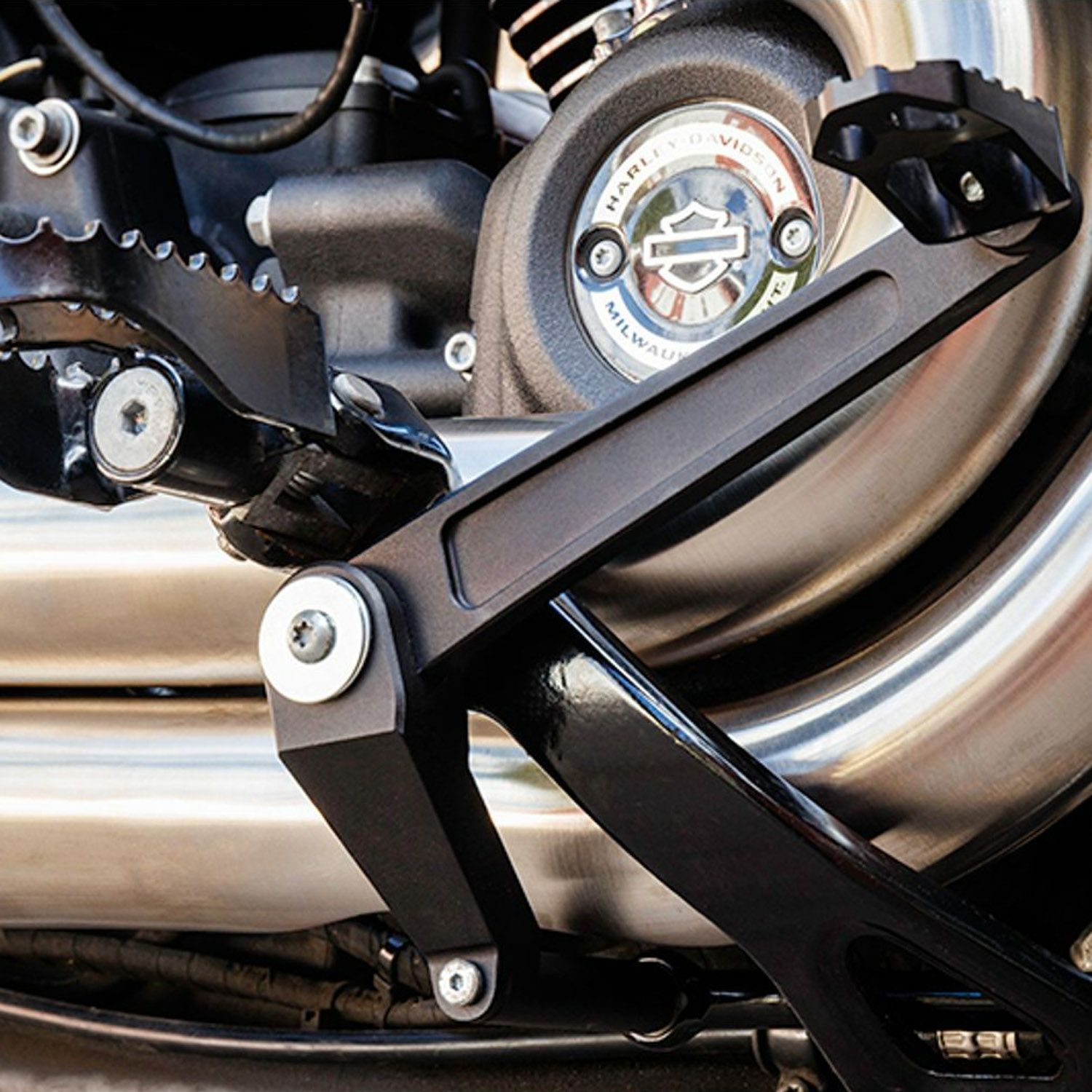 S&S M8ソフテイル用 フルエキ対応 ミッドマウント・ブレーキペダル