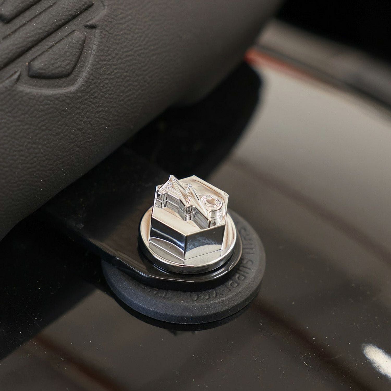 000000102253-01.jpg?size=l&w=