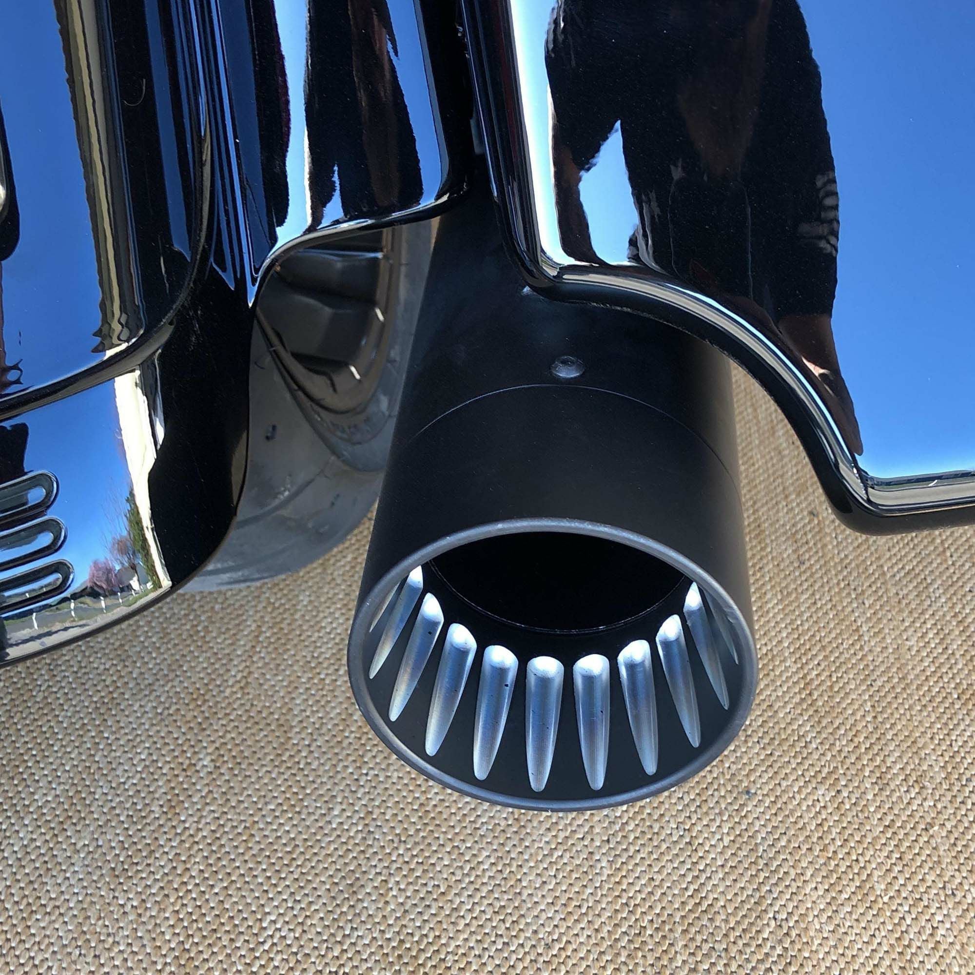 CFR M8ツーリング 4.5インチ スリップオンマフラー ダブルフルーテッド