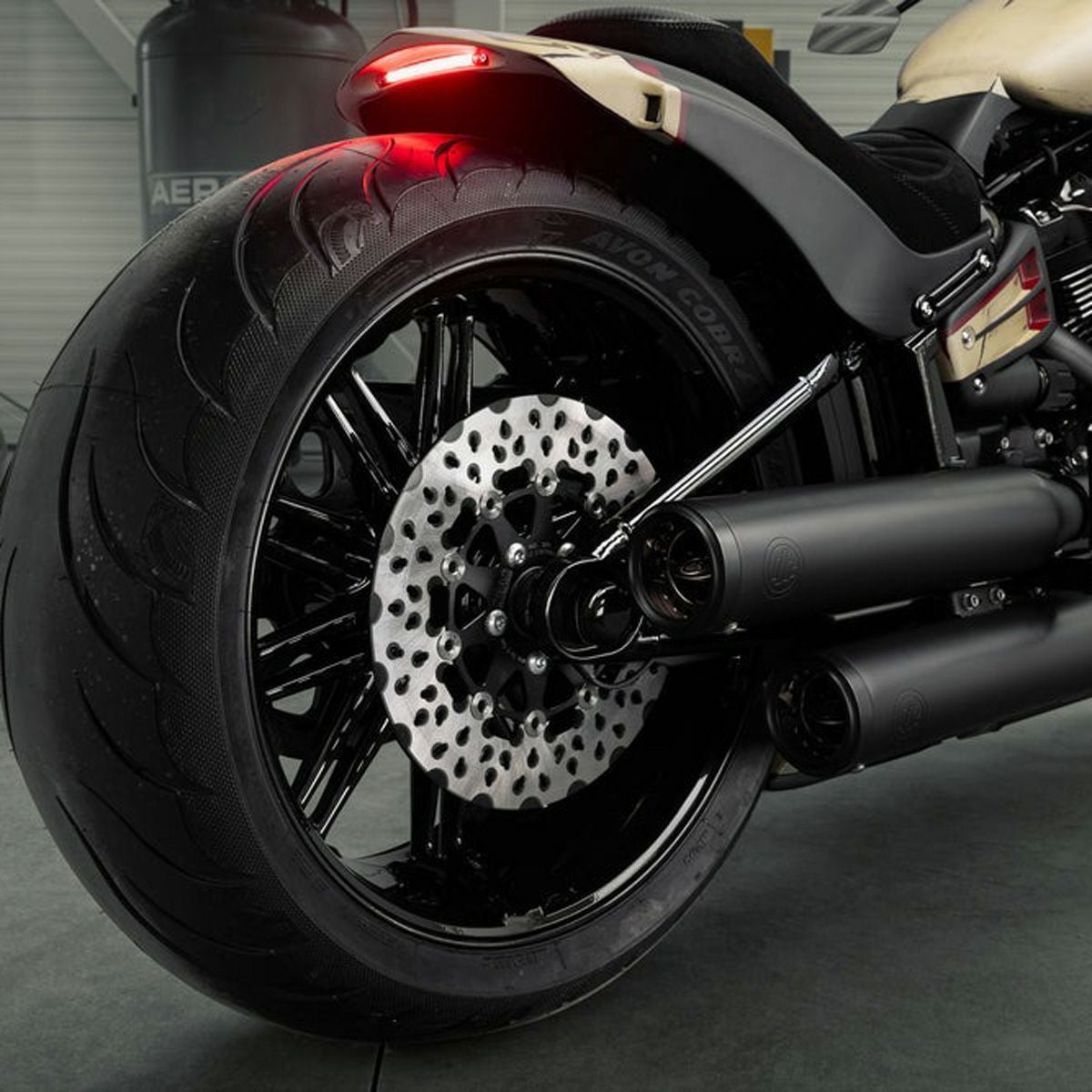 M8 ブレイクアウト ファットボーイ ワイドボバー リアフェンダー用