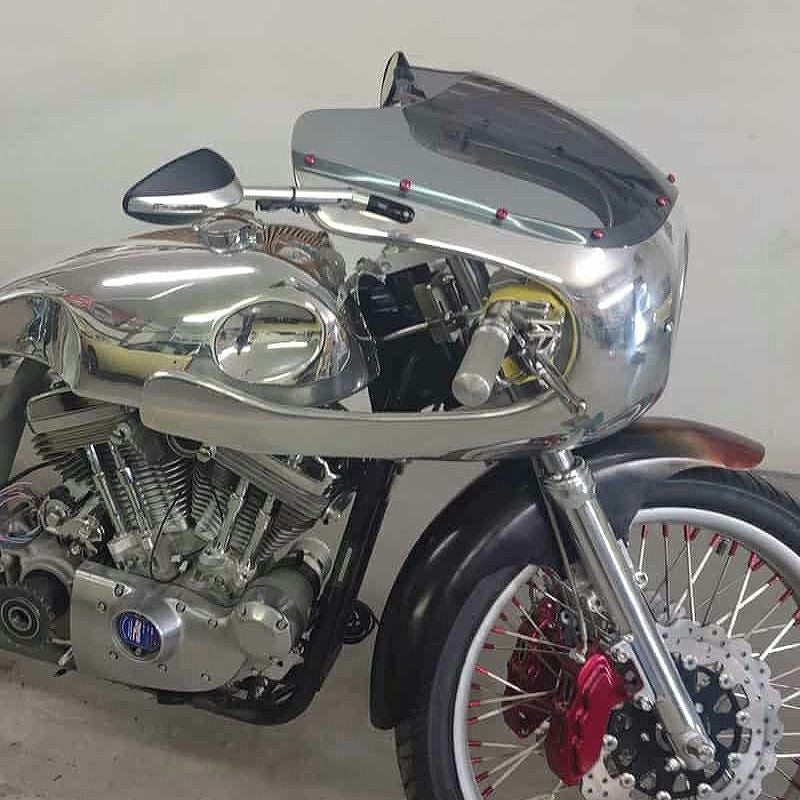 OMEGA RACER Cafe Racer ポリッシュアルミフェアリング スポーツスター 5