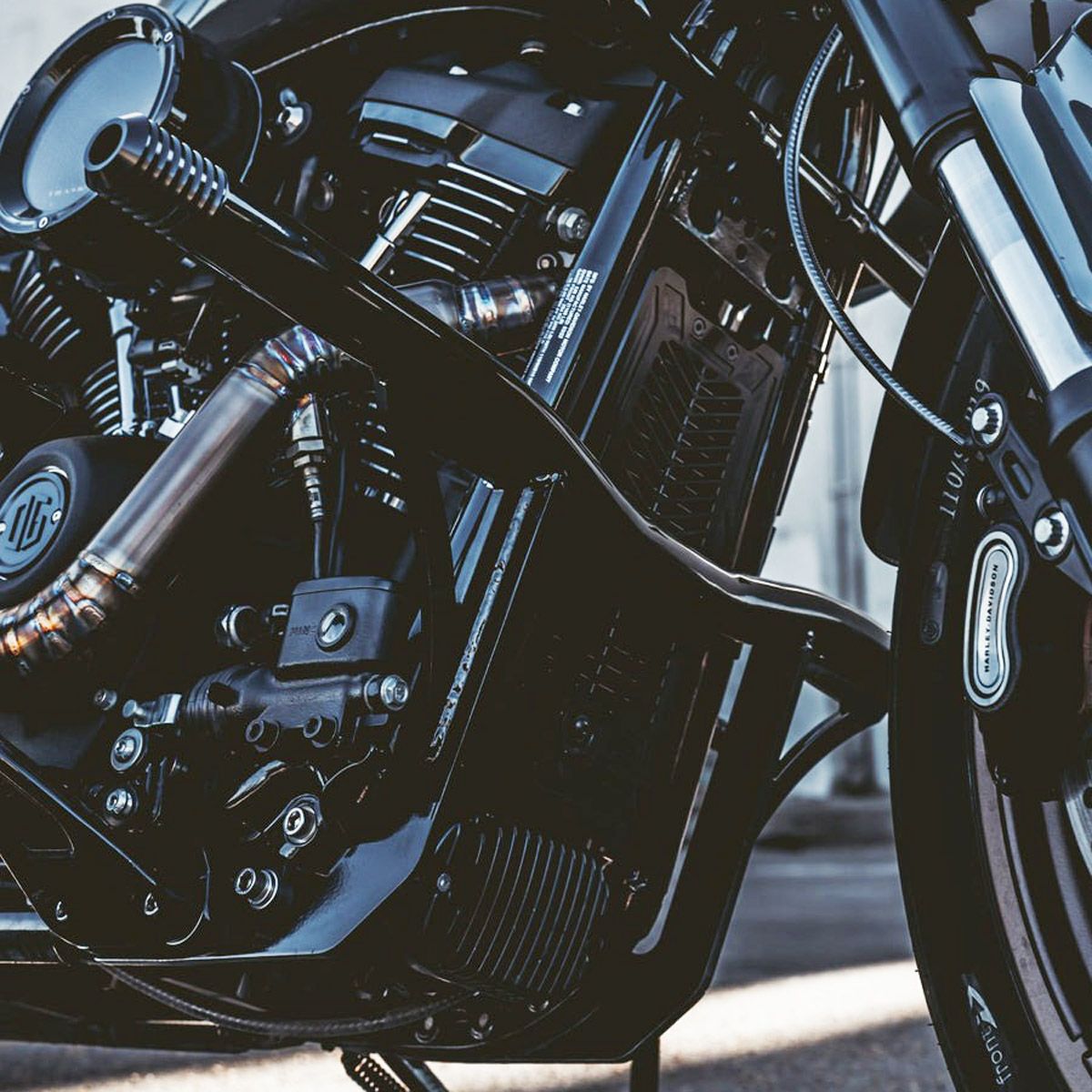 Santoro Fabworx ハイウェイ クラッシュバー グロスブラック M8