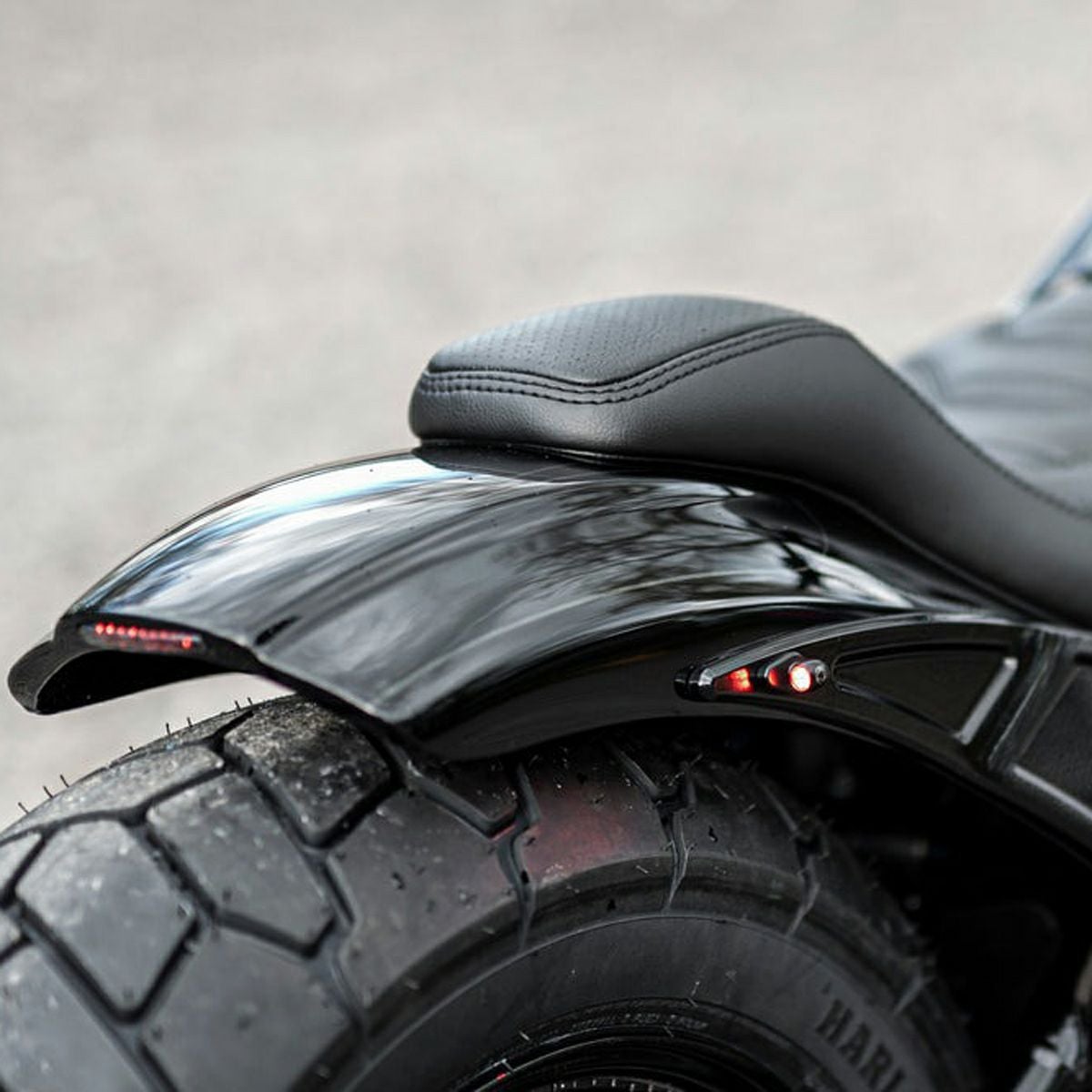 ソフテイル用リアフェンダーFXBB、FXFB、FLSL、FXST用｜ハーレー