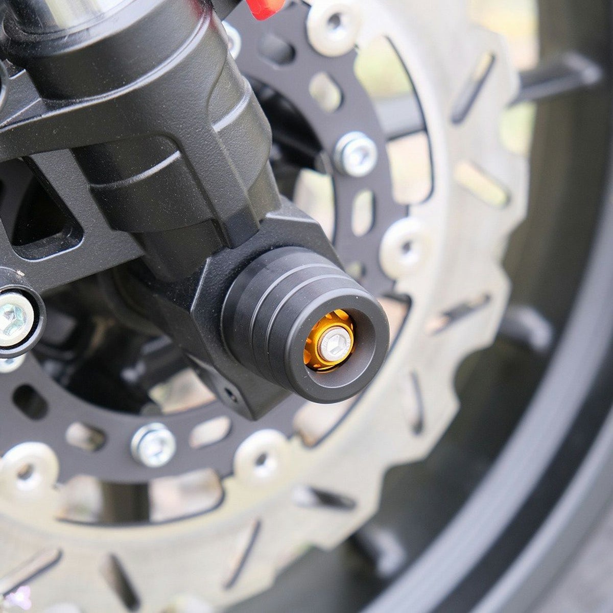 ハーレー X350 フロントアクスルスライダー (カラーアルマイト) SPEEDRA1