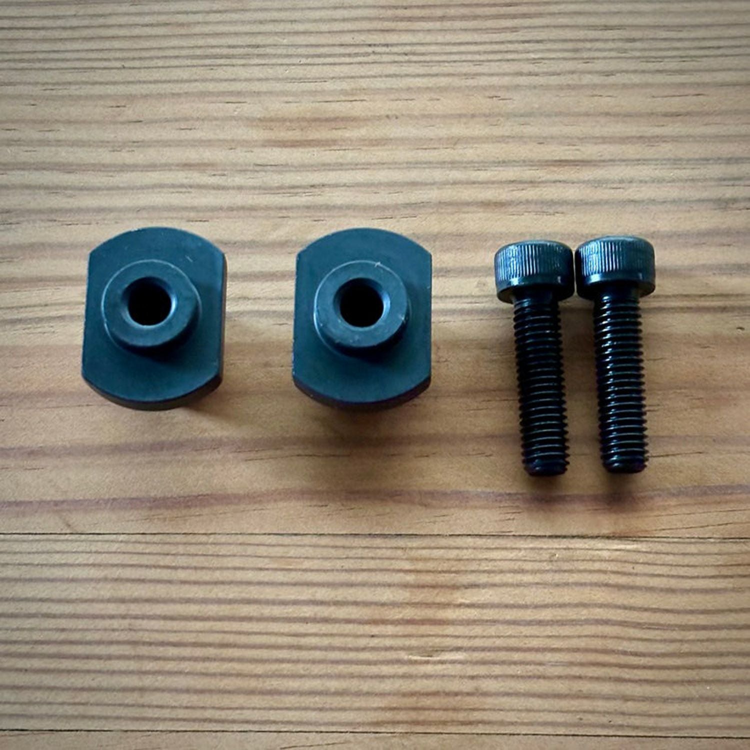 INFINITY ハーレー X350、X500 バーエンドミラーブラケット用