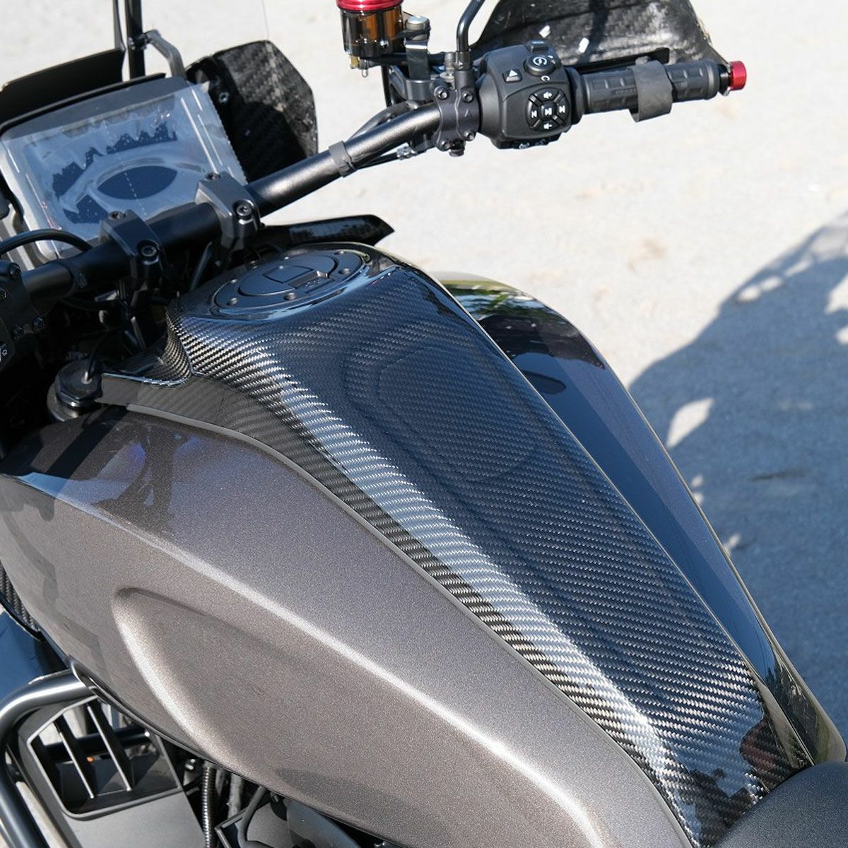 SPEEDRA タンクカバー＆タンクコンソール