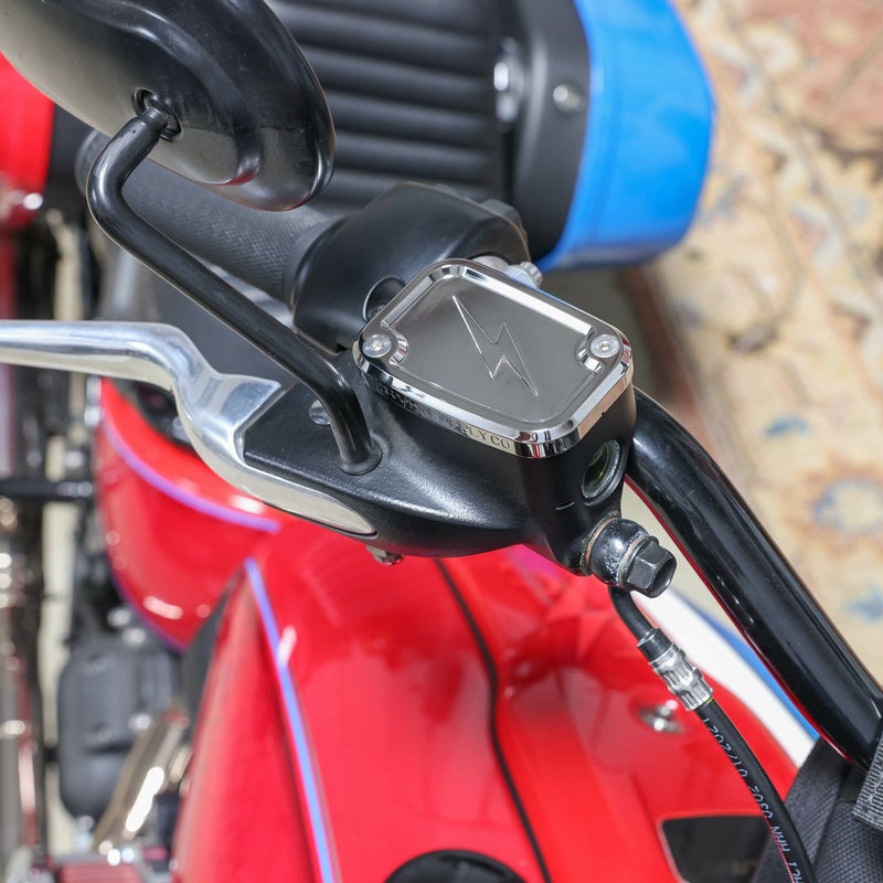 M8 ソフテイル フロントブレーキマスターシリンダー・リザーバーキャップ (クローム) Thrashin Supply1