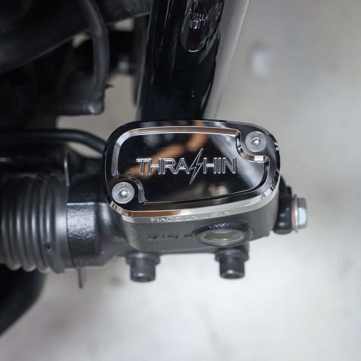 M8 ソフテイル リアブレーキマスターシリンダー・リザーバーキャップ (クローム) Thrashin Supply3