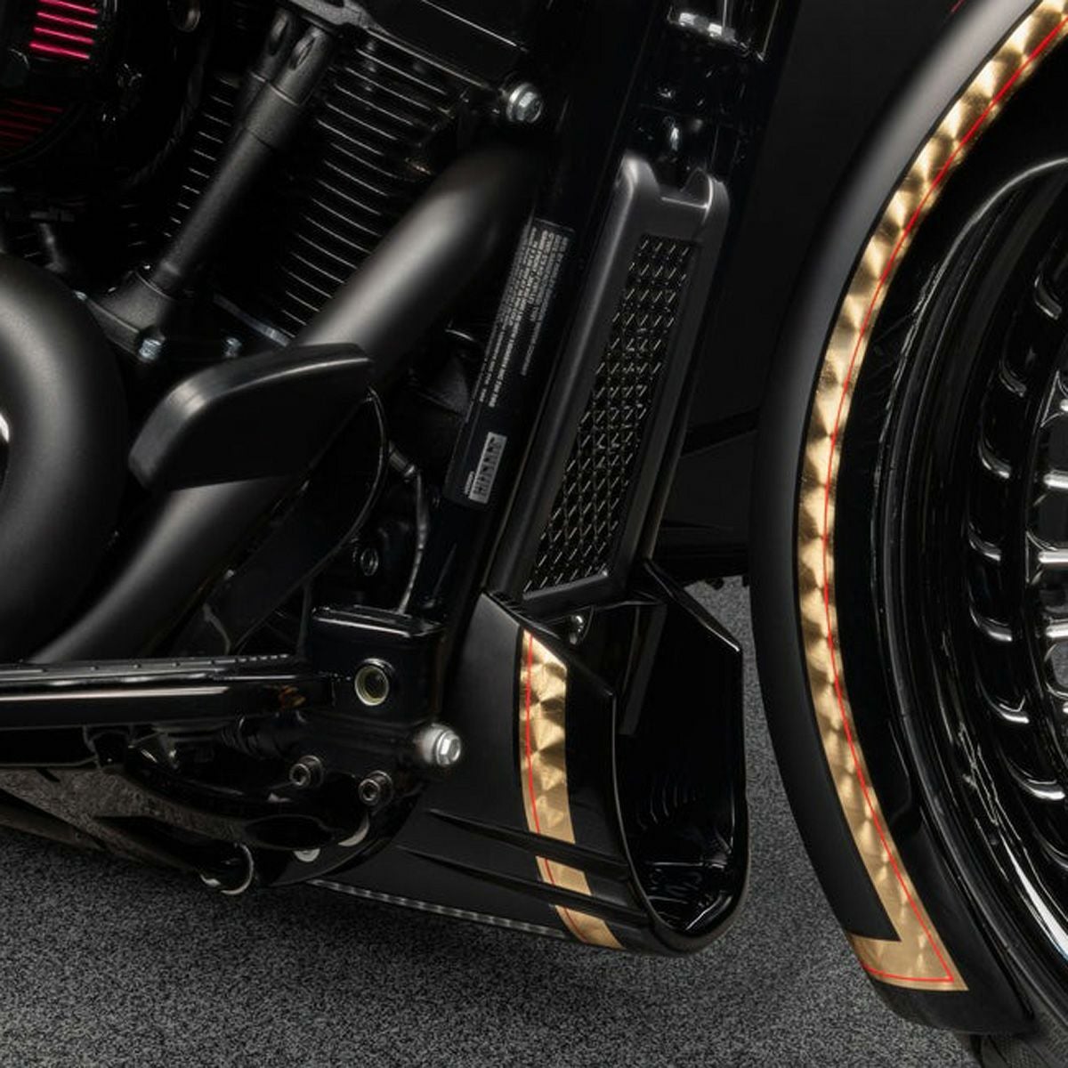 M8 ソフテイル Task Force チンスポイラー Killer Custom |ハーレー