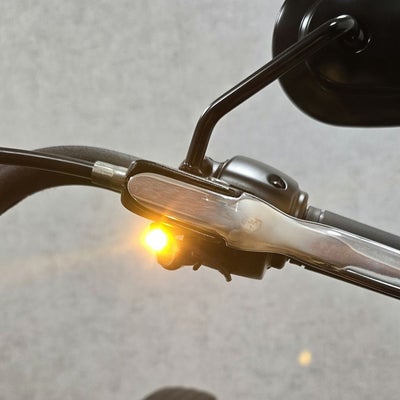 Kellermann ダッシュ ATTO M8ソフテイル用 左フロントウィンカー 