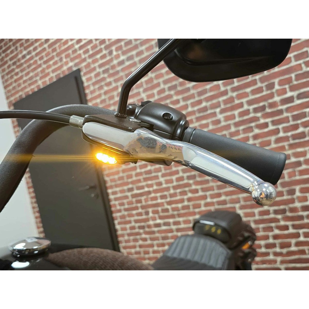 Kellermann ダッシュ マイクロ M8ソフテイル用 左フロントウィンカー (マットブラック/クリア)2