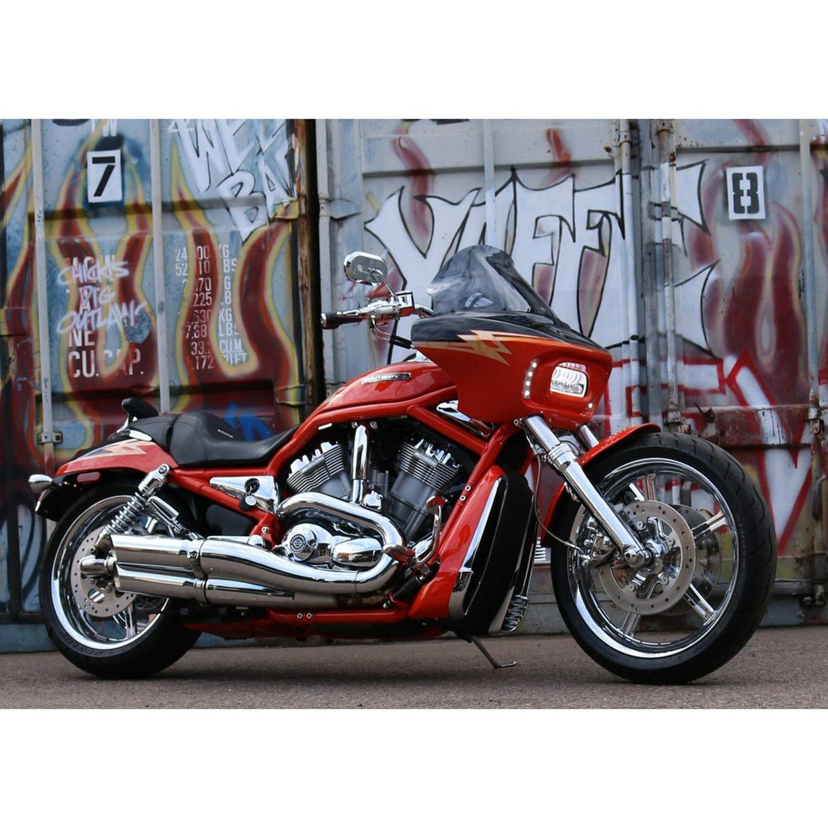 Vロッド シャークネードフェアリングキット (ウィンドシールド付) Paul Yaffe2