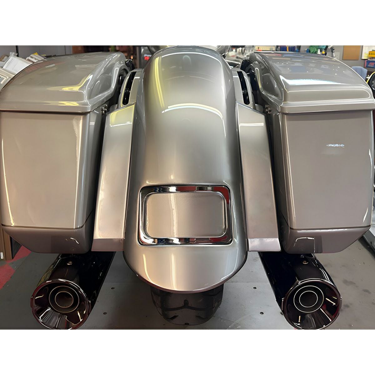 2023以降 CVOロードグライド/ST、CVOストリートグライド ショートスポーツリアフェンダー (クローム) Paul Yaffe3