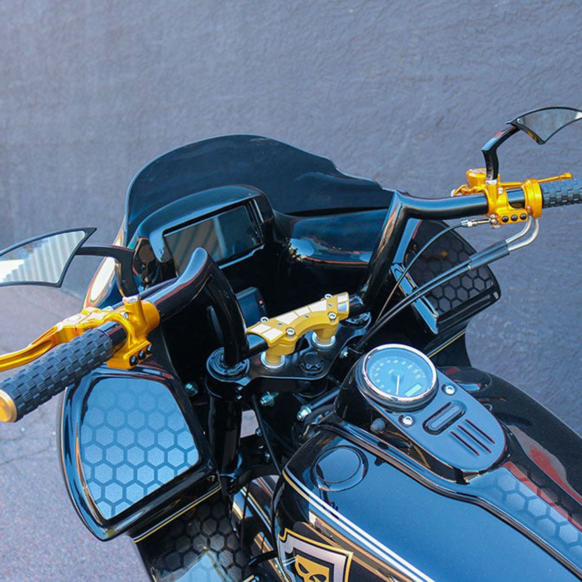 HogWorkz V-Rod クロームLED ヘッドライト |ハーレーパーツ専門店 HDパーツ