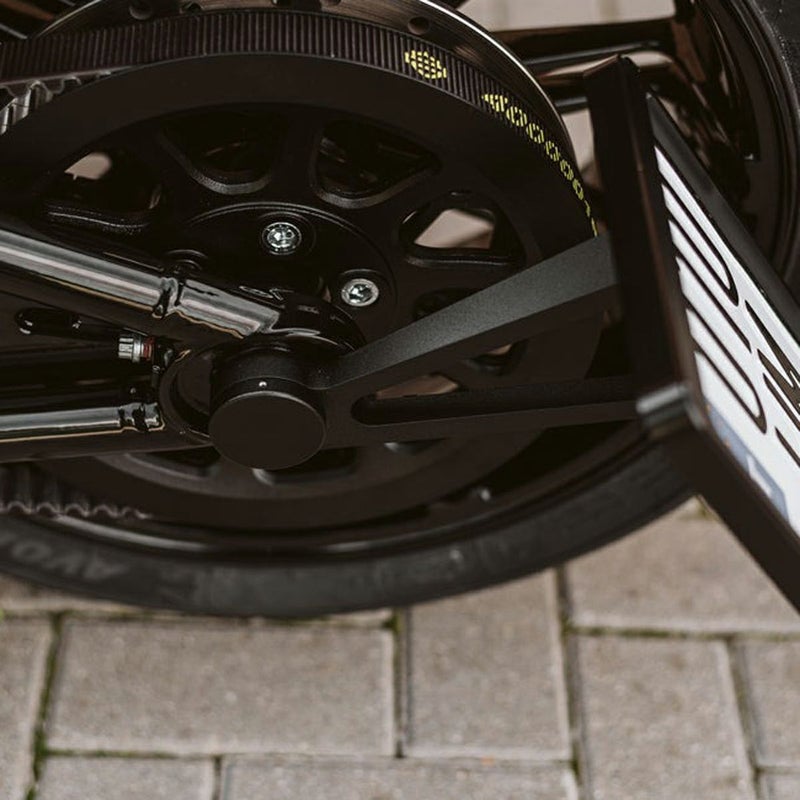 2013～2017 ブレイクアウト、ロッカー/C 日本仕様サイドナンバーブラケット (ブラックナットカバー付) Killer Custom1