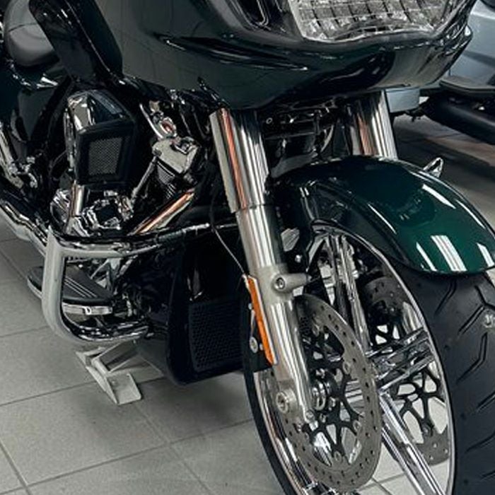 ロードグライド3、フリーホイーラー チョップドエンジンガード