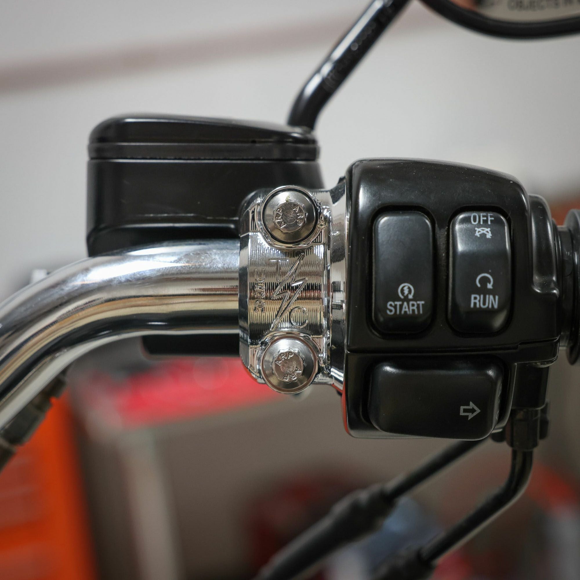 Thrashin Supply トップクランプ|ハーレーパーツメーカー