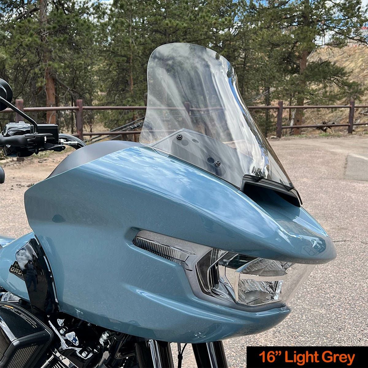 2024以降 ロードグライド、2023以降 CVOロードグライド/ST 15インチ・ウィンドシールド Freedom Shields2