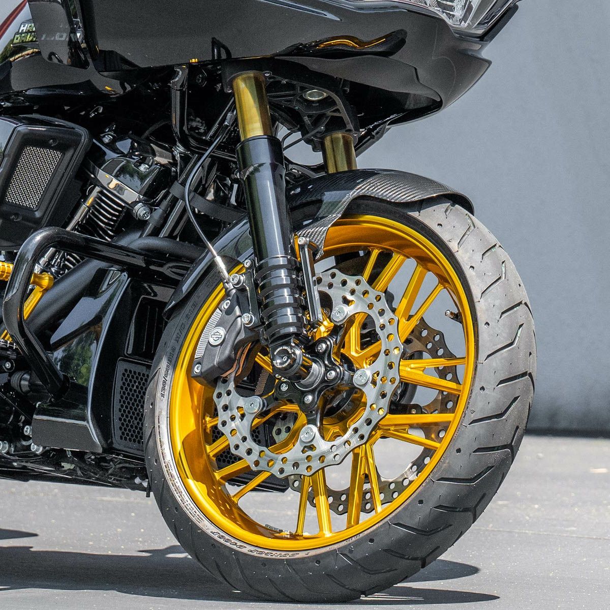 ハーレー FXBR、FXBRS SEISMIC 21インチ カスタムフロントホイール