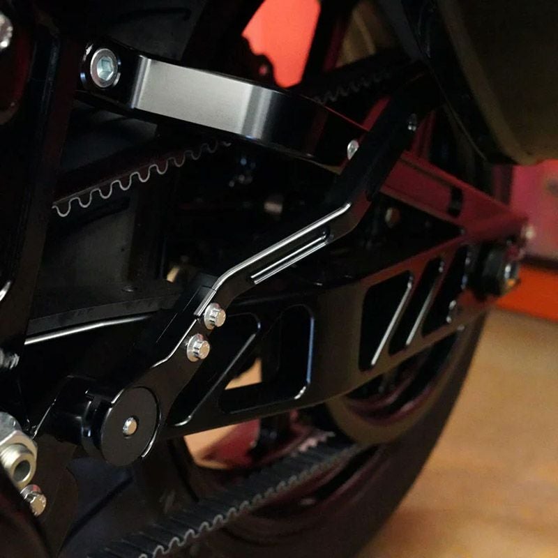 M8 ローライダーST サドルバッグレール (ブラック) サンディエゴ